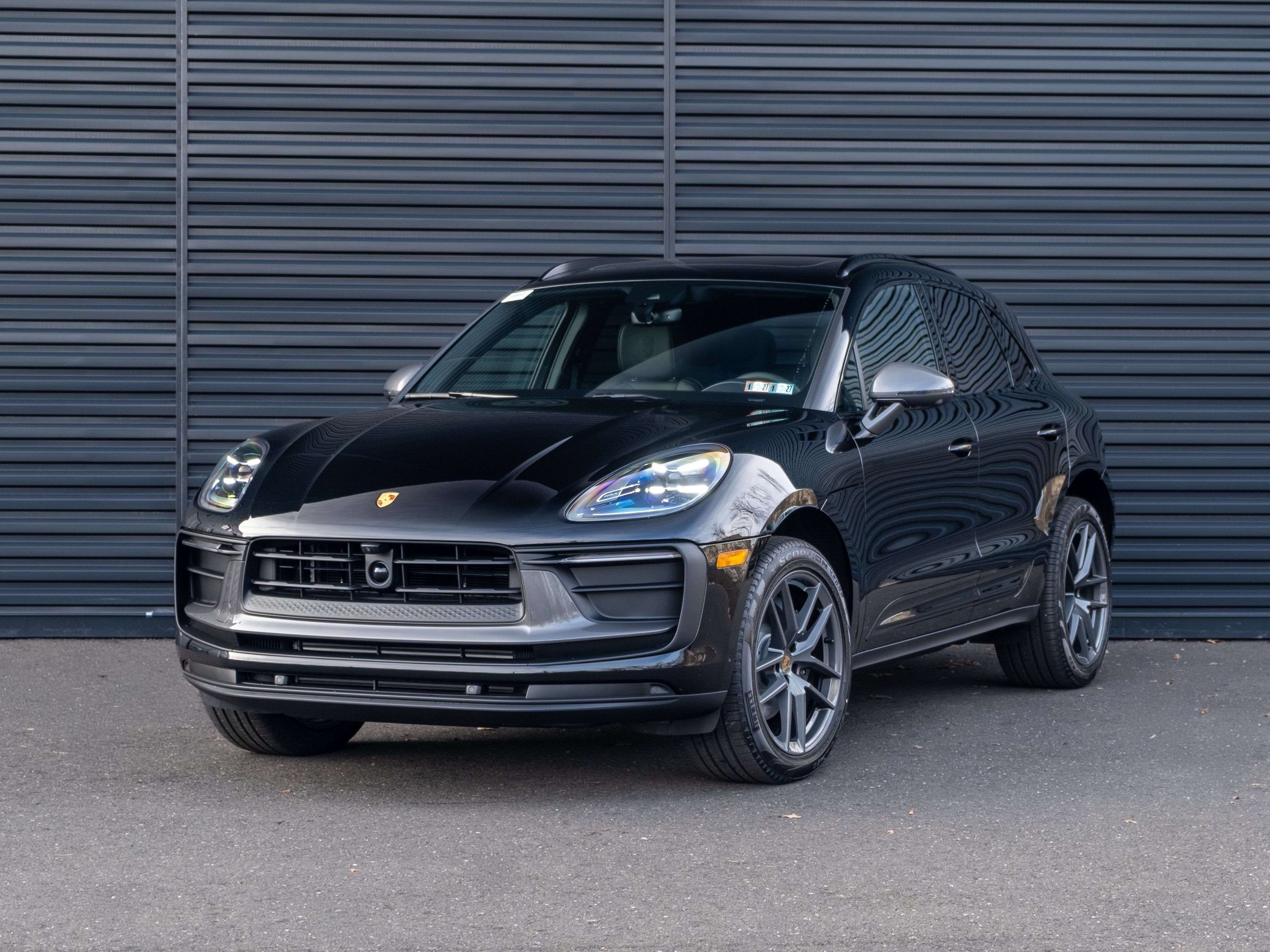 Certified 2026 Porsche Macan Turbo AWD/4WD image 1