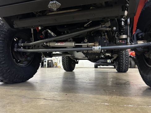 Used 2015 Jeep Wrangler Rubicon w/ Power Convenience Group image 12