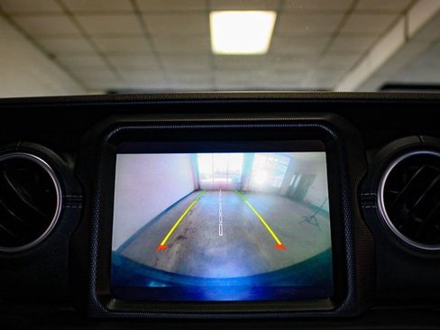 Certified 2022 Jeep Wrangler Unlimited Sahara w/ Cold Weather Group image 16