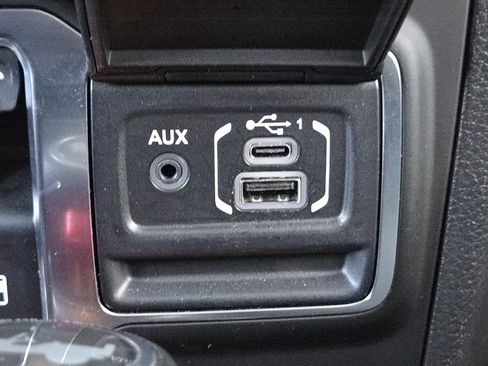 Used 2024 Jeep Wrangler Sport S image 20