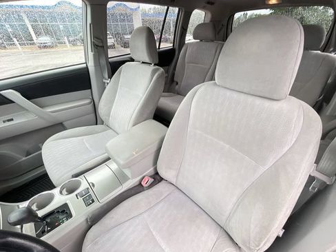 Used 2011 Toyota Highlander 4WD image 15