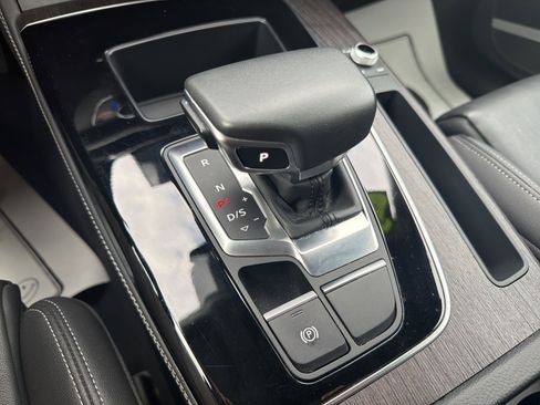 Used 2024 Audi Q5 2.0T Premium Plus image 23