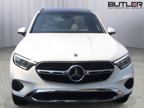 Used 2024 Mercedes-Benz GLC 300 4MATIC image 3