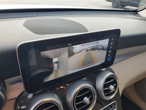 Used 2022 Mercedes-Benz GLC 300 image 22