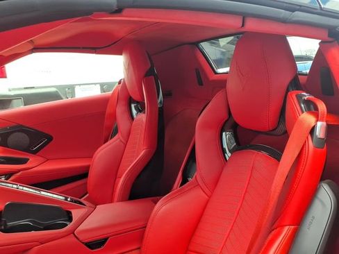 Used 2025 Chevrolet Corvette Stingray Premium Conv w/ Z51 Performance Package image 18