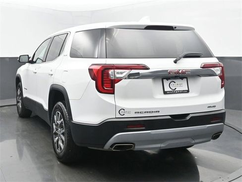 Used 2023 GMC Acadia SLE image 4