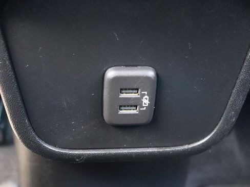 Used 2021 Chevrolet Equinox LT FWD image 21