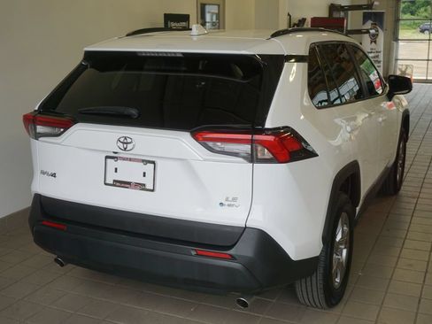Used 2025 Toyota RAV4 LE AWD/4WD image 13