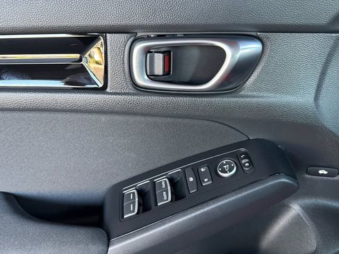 Used 2025 Honda Civic Sport image 10