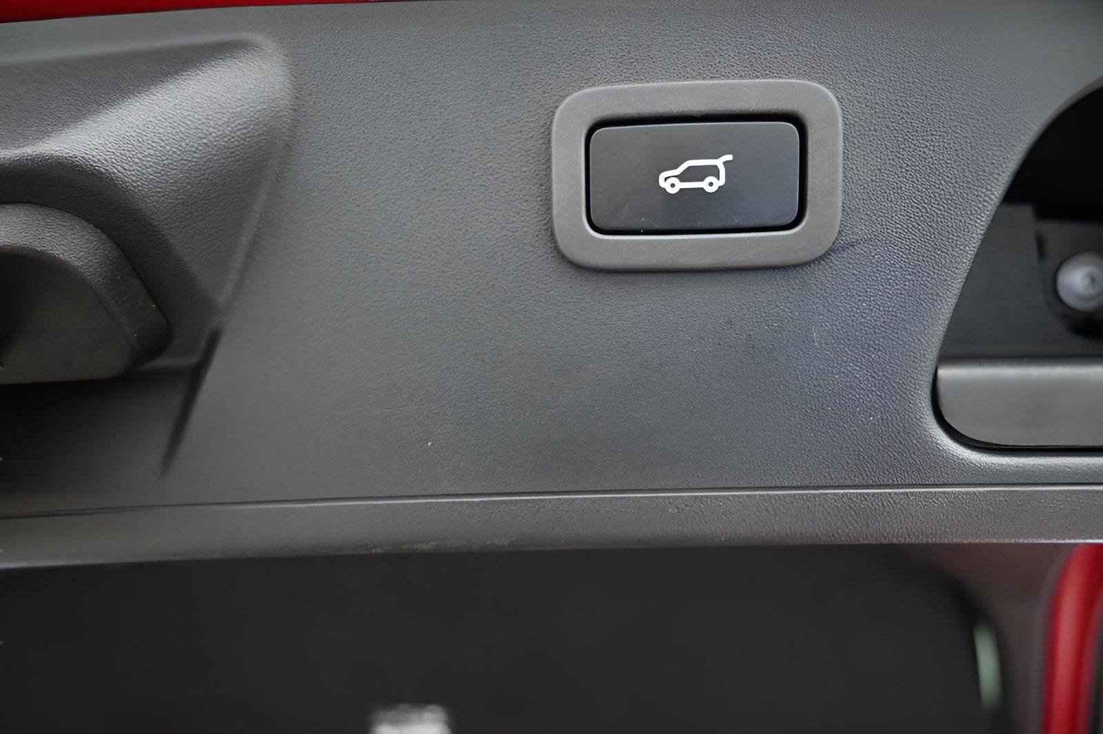 Used 2019 Jaguar E-PACE SE AWD/4WD image 15