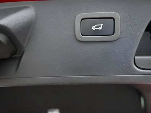Used 2019 Jaguar E-PACE SE AWD/4WD image 15