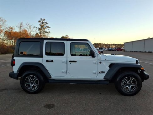 Used 2023 Jeep Wrangler Sport S image 3