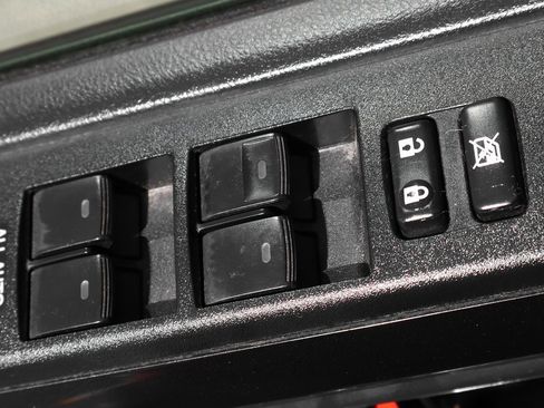 Used 2022 Toyota 4Runner TRD Off-Road Premium image 17