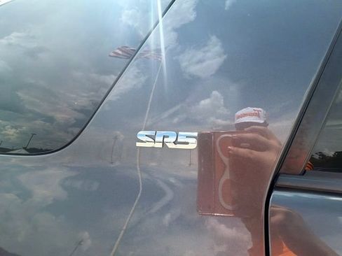 Used 2020 Toyota 4Runner SR5 AWD/4WD image 22