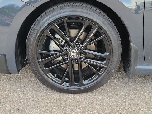 Used 2025 Toyota Camry SE image 6