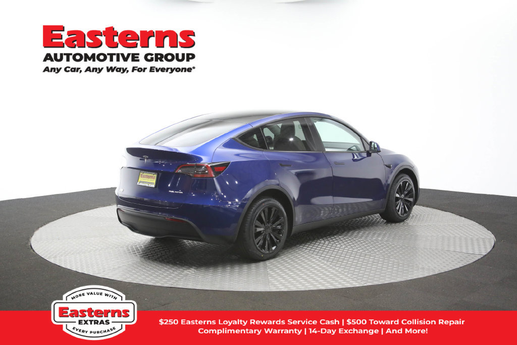 Used 2023 Tesla Model Y Long Range AWD/4WD image 37