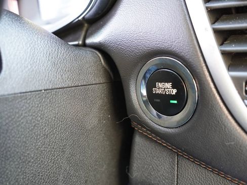 Used 2019 Chevrolet Trax LT w/ LT Convenience Package image 26