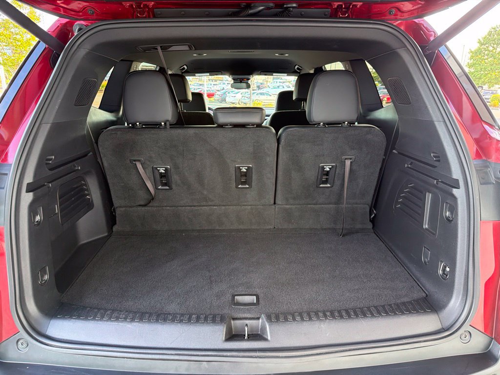 Used 2025 Buick Enclave Preferred AWD/4WD image 15