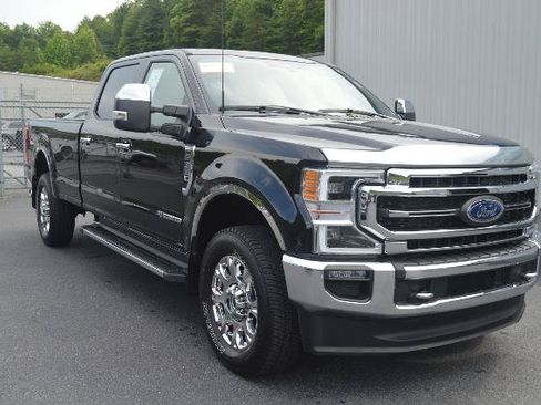 Certified 2022 Ford F350 Lariat w/ Lariat Ultimate Package AWD/4WD image 4