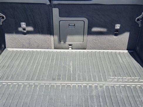 Used 2024 Volvo XC60 T8 Polestar image 24