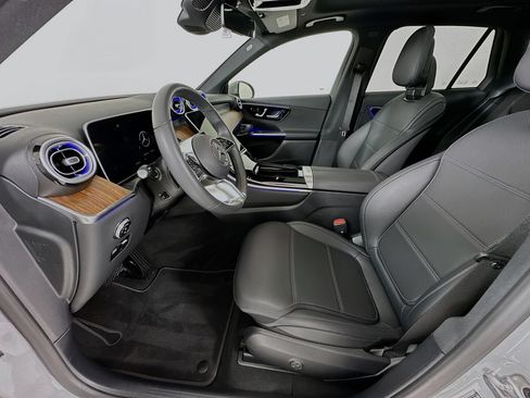 Used 2026 Mercedes-Benz GLC 300 image 23