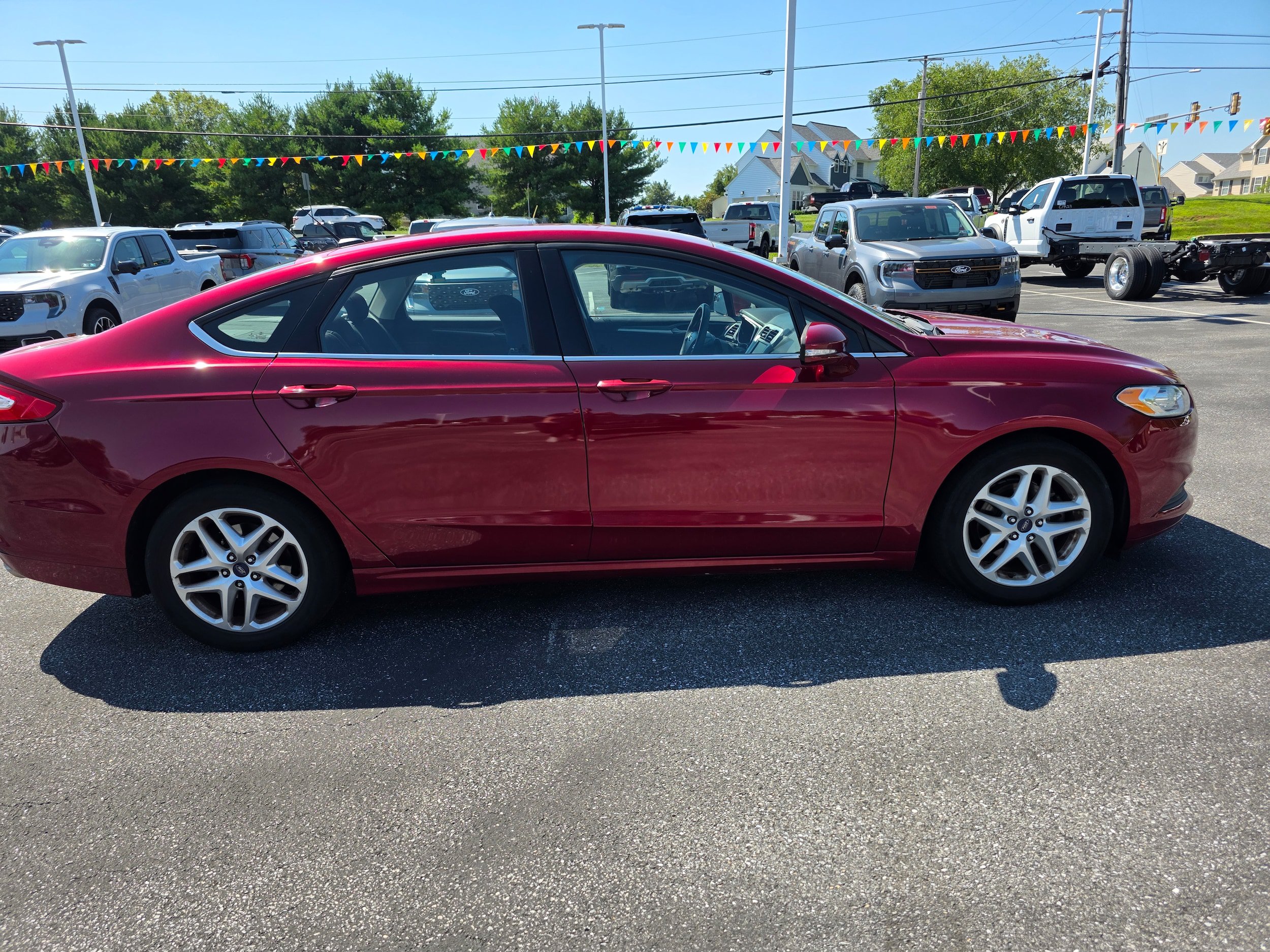 Used 2016 Ford Fusion SE FWD image 6