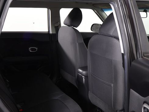Used 2014 Kia Soul FWD image 22