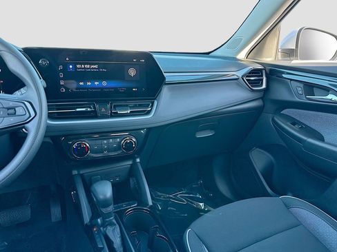 Used 2024 Chevrolet TrailBlazer LT w/ Driver Confidence Package image 21