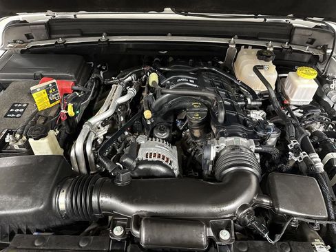 Used 2023 Jeep Gladiator Sport image 24