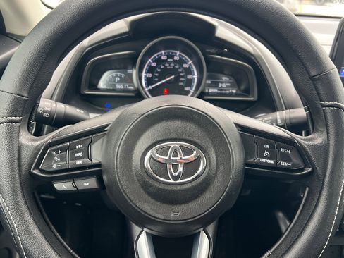 Used 2019 Toyota Yaris LE image 19