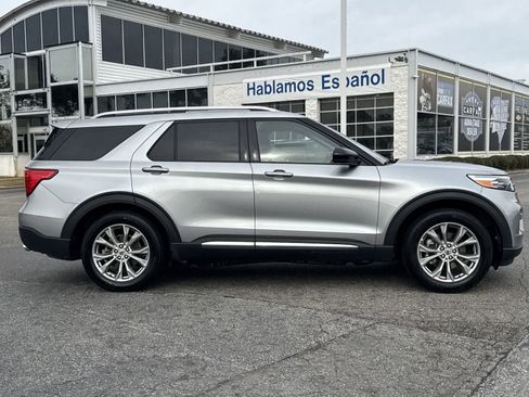 Used 2024 Ford Explorer Limited image 11