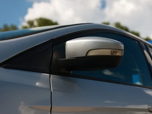 Used 2016 Ford Focus SE FWD image 32