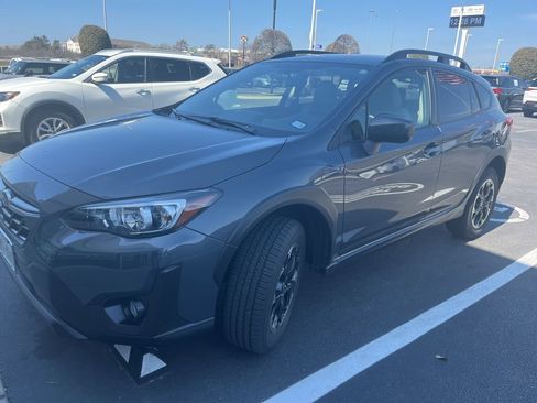 Used 2021 Subaru Crosstrek 2.0i Premium image 6