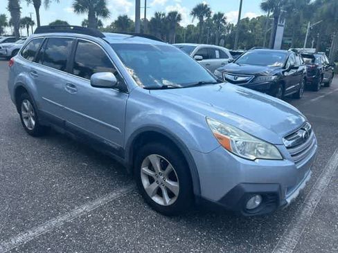 Used 2014 Subaru Outback 2.5i Limited AWD/4WD image 9