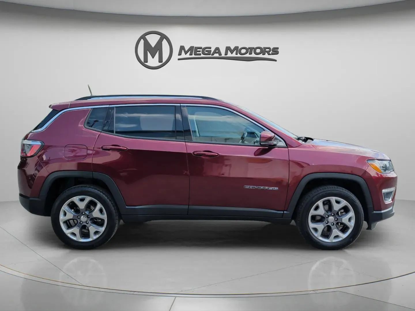 Used 2021 Jeep Compass Limited AWD/4WD image 9