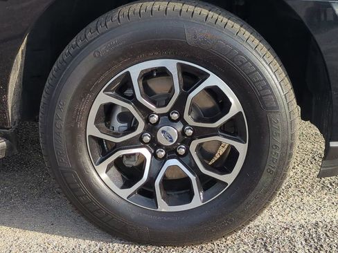 Used 2024 Ford Expedition Max XLT image 11