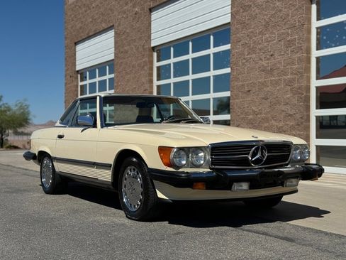 Used 1987 Mercedes-Benz 560 SL image 1