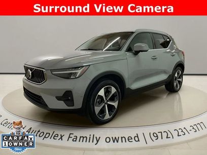 Used 2025 Volvo XC40 B5 Plus