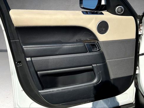 Used 2018 Land Rover Range Rover Sport HSE AWD/4WD image 21