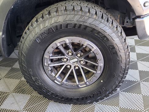 Used 2019 Ford F150 Raptor w/ Equipment Group 802A Luxury AWD/4WD image 9