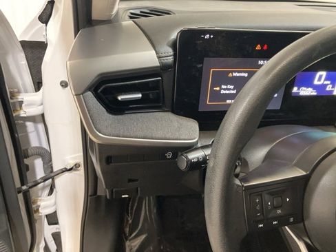 Used 2025 Nissan Kicks SV image 14