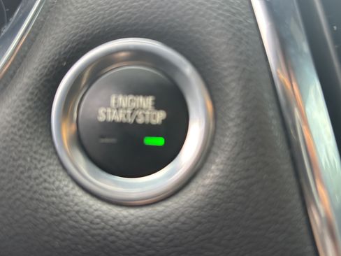 Used 2022 Chevrolet Traverse RS w/ LPO, Floor Liner Package FWD image 27