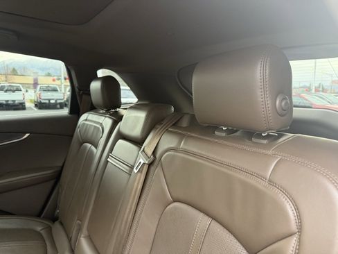 Used 2016 Lincoln MKX Reserve w/ Technology Package image 25