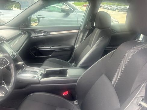 Used 2020 Honda Civic Sport image 2