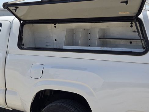 Used 2022 Toyota Tacoma SR RWD image 32