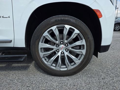 Used 2021 GMC Yukon Denali w/ Denali Ultimate Package AWD/4WD image 30