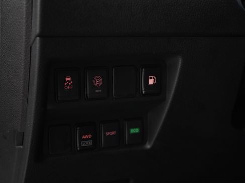 Used 2020 Nissan Rogue S AWD/4WD image 25