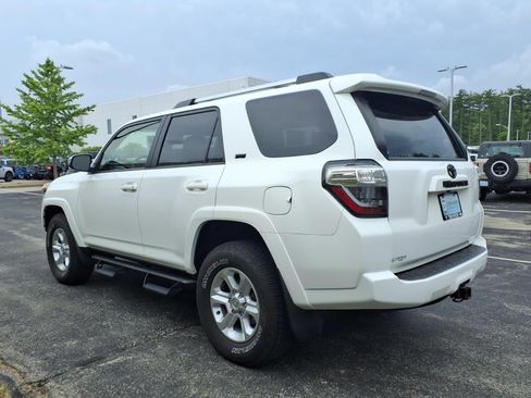 Used 2022 Toyota 4Runner SR5 Premium w/ Moonroof Package AWD/4WD image 7