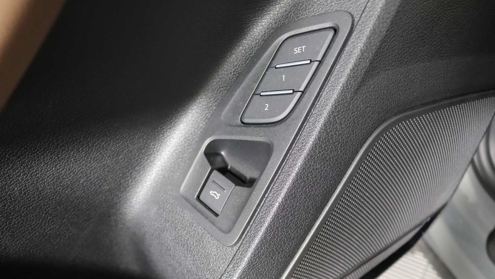 Used 2024 Audi Q3 2.0T Premium Plus AWD/4WD image 19