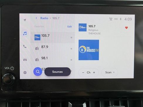 Used 2024 Toyota Corolla LE image 22